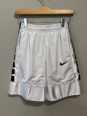 NWOT! Nike Kids Basketball Shorts, White, Size M